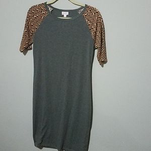 Robe LuLaRoe Julia neuve avec étiquette manches raglan moulante crayon